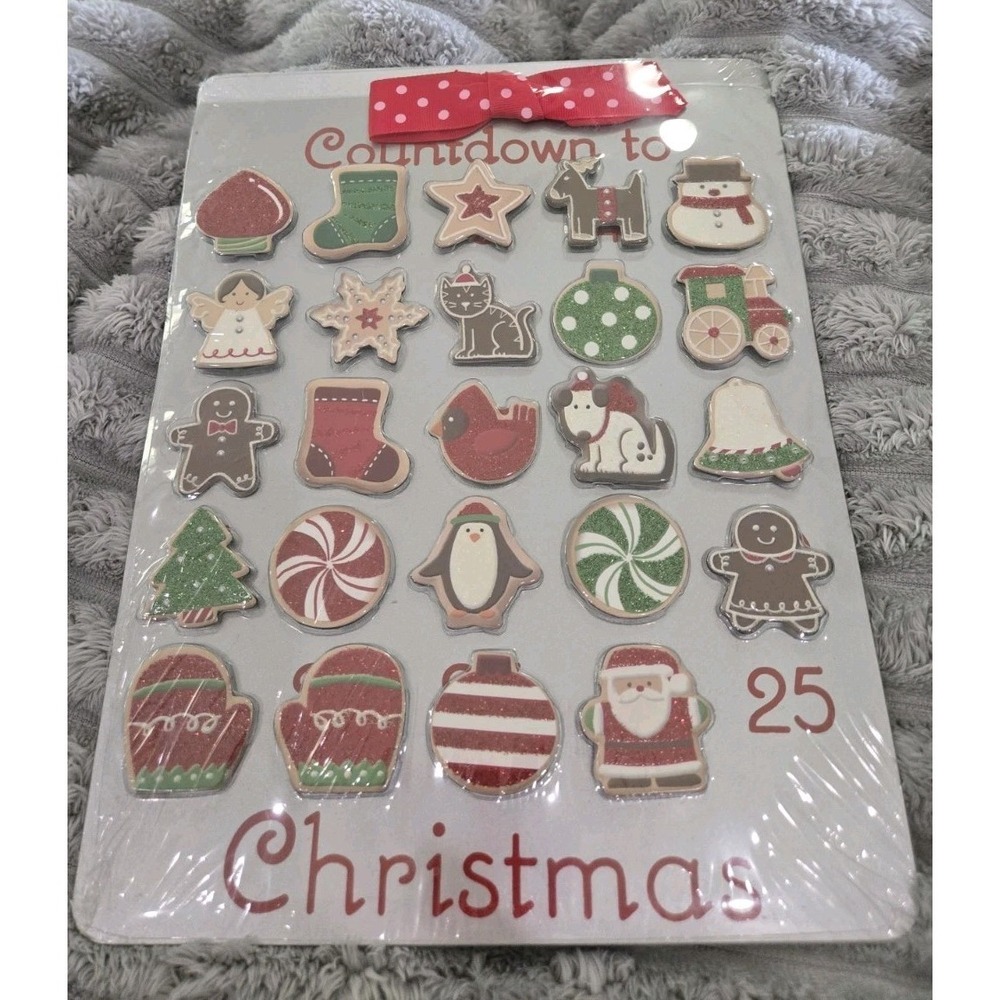HALLMARK Baking-Themed Magnetic Countdown to Christmas Calendar (2011). NIP!